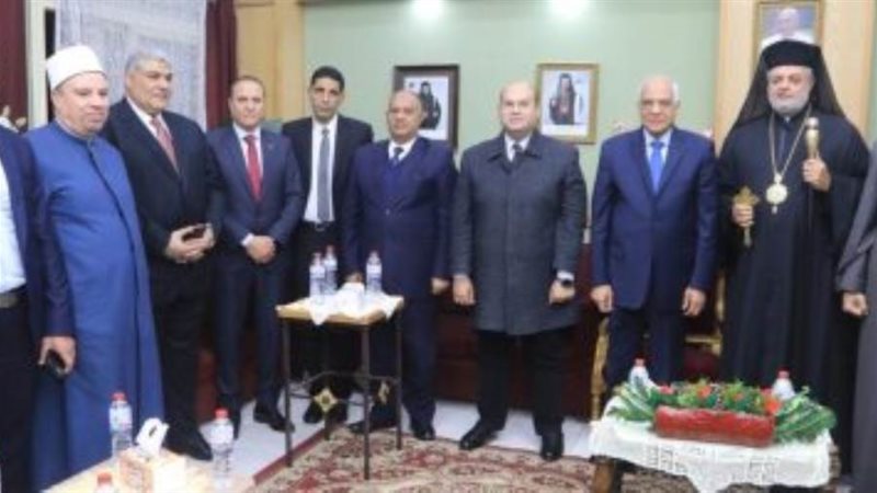 محافظ الجيزة يهنئ