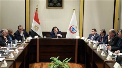 وزير الصحة يوجه بالتنسيق لمواجهة القضية السكانية باعتبارها 