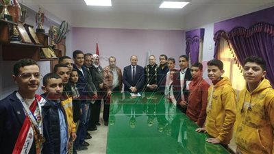 وكيل تعليم كفر الشيخ يلتقي الطلاب المثاليين على مستوى المحافظة للمرحلة الإعدادية