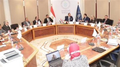 الرعاية الصحية تعتمد تطبيق دليل هيئة الدواء المصرية .. ودستور أدوية المضادات الحيوية