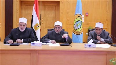 مجلس جامعة الأزهر يبحث استعدادات الجامعة لامتحانات الفصل الدراسي الأول