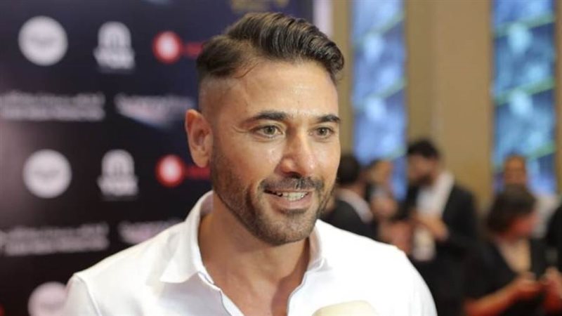 الفنان أحمد عز