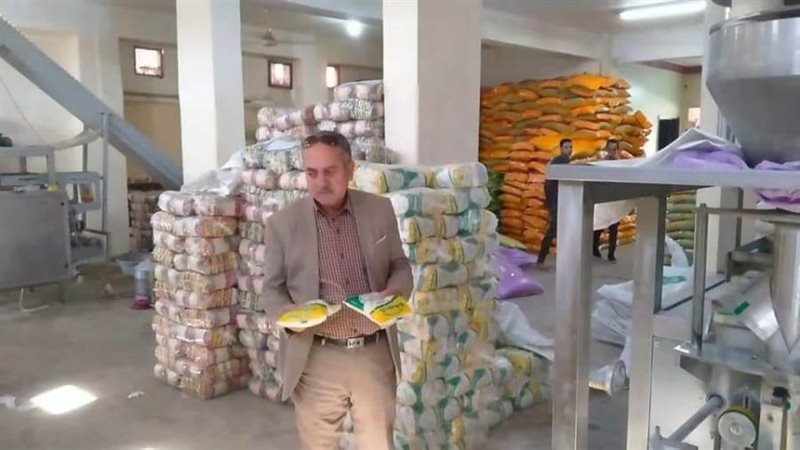 ضبط مخزنين من الارز