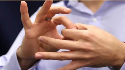 مبادرة لترجمة النشيد الوطني بلغة الإشارة 