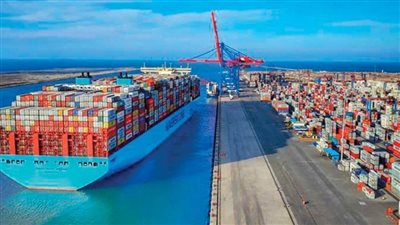 انتظام حركة الملاحة وتداول البضائع بالهيئة العامة لميناء الإسكندرية