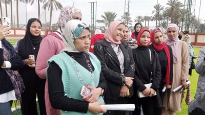 ندوات تثقيفية لطلاب خدمة اجتماعية في قرى 