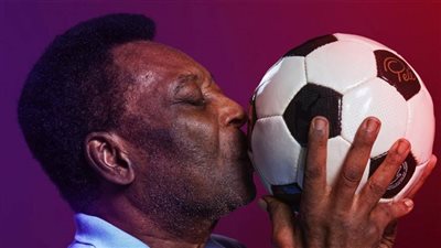 عاجل| رؤساء دول وأساطير كرة القدم: بيليه الملك المتوج بلا 