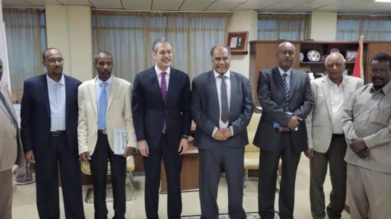 السفير هاني صلاح