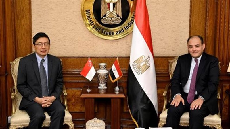 وزير التجارة يبحث