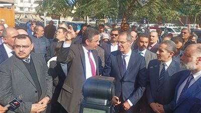 وزير الاتصالات يتفقد عددا من المشروعات بالغربية