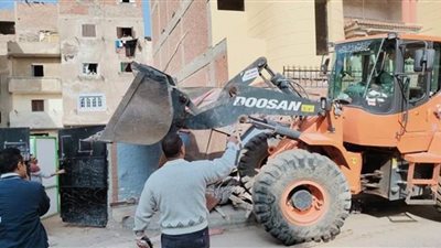 الجيزة تزيل تعديات المحال والباعة الجائلين بسوق البطران وترعة الحلو بالهرم استجابة لشكاوى المواطنين