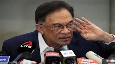 رئيس الوزراء الماليزي: بعض موظفي الخدمة المدنية لا يزالون مصرين على طلب رشاوي