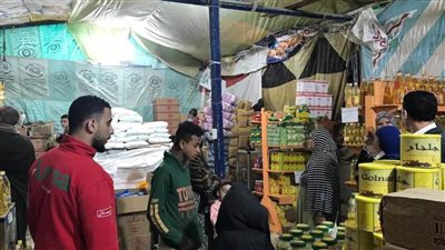 المنيا.. فتح منفذين للسلع الغذائية بمركزي ملوي والعدوة بأسعار مخفضة 