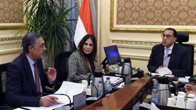  مدبولي: الحكومة تركز على جذب الاستثمارات للعديد من القطاعات ذات الأولوية للاقتصاد الوطني