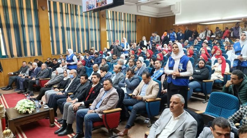 محافظ القليوبية ووزير