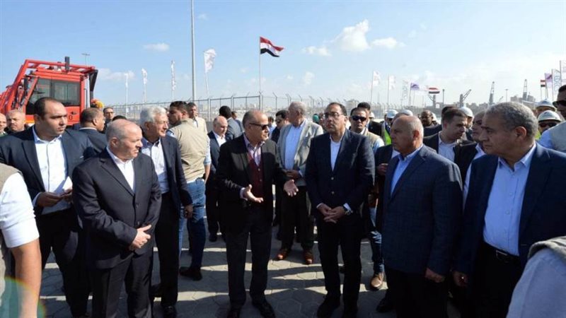 رئيس الوزراء خلال