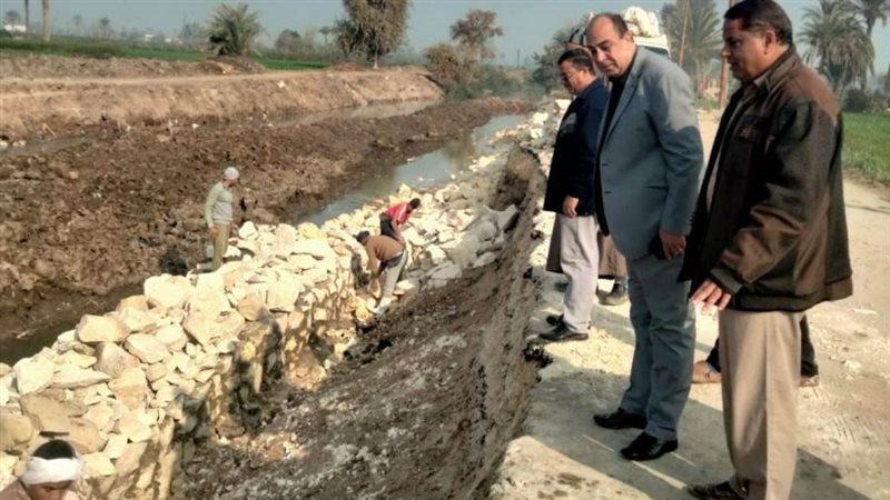 تبطين الترع بسمسطا