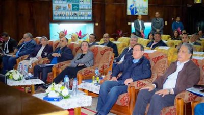 وزيرا البيئة والبترول يتفقدان مشروعات الإصحاح البيئي بشركات البترول بخليج السويس