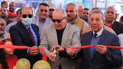 محافظ الأقصر يفتتح معرض 