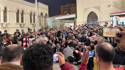 بدء توافد جماهير الزمالك على محطة القطار للسفر الى أسوان