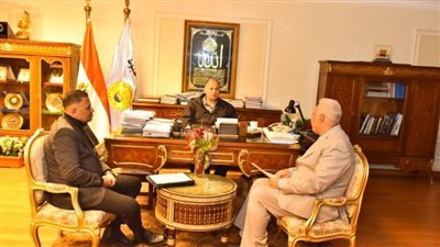 محافظ أسيوط يوجه التضامن الاجتماعي والقوى العاملة بتنظيم ملتقى توظيف خلال الفترة المقبلة