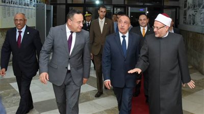 محافظ الإسكندرية يثـمن دور دار الإفتاء في إعداد دليل الأسرة المصرية