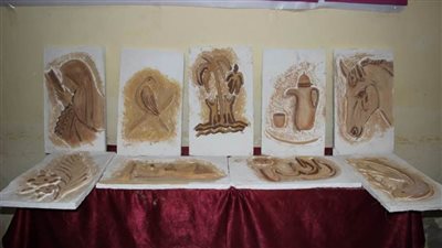 جدارية للشباب عن إنجازات الجمهورية الجديدة والعاصمة الإدارية 