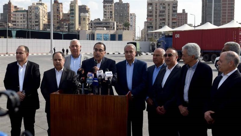 رئيس الوزراء خلال