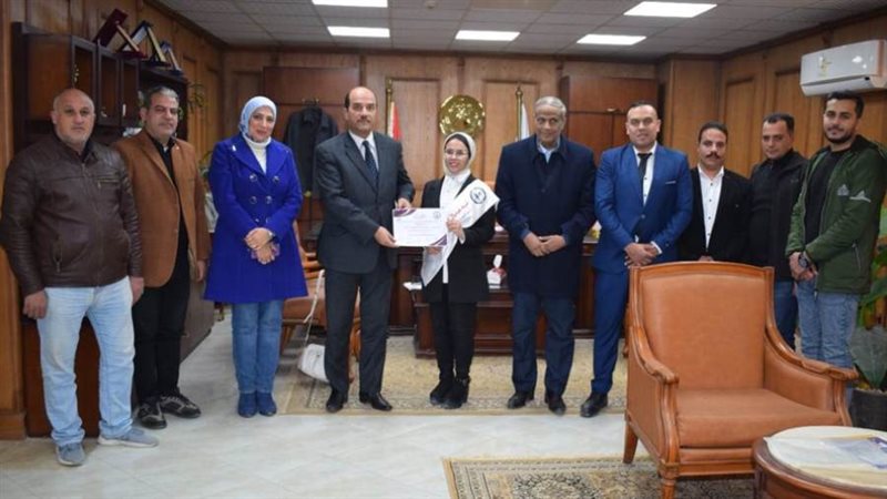 تكريم الطلاب الفائزين