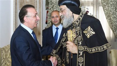 محافظ الإسكندرية يهنئ قداسة البابا تواضروس الثاني والأخوة الأقباط بعيد الميلاد المجيد