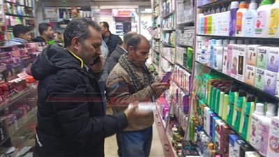 حملات على الأسواق للتأكد من توفير السلع وكتابة الأسعار بكفر الشيخ