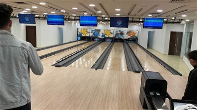 افتتاح صالة البولينج في نادي النادي شيراتون