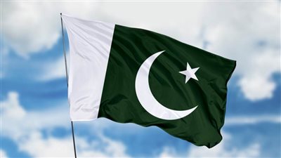 باكستان تغلق مراكز التسوق مبكرا للحفاظ على الطاقة في ظل الأزمة الاقتصادية