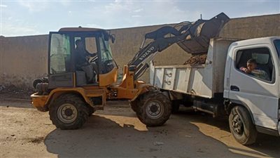 رفع  70 طن قمامة ومخلفات وتحرير محاضر لمخالفات تموينية بناصر