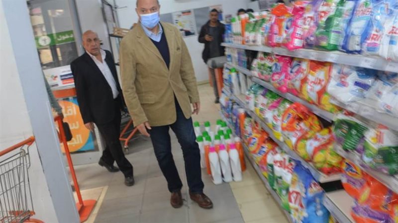 المحافظ يتابع توافر