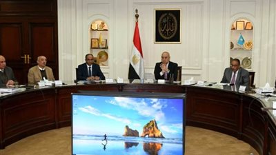 وزير الإسكان يستعرض حصاد 2022 لشركة مياه بني سويف