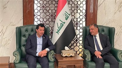 وزير الرياضة يصل العراق لحضور افتتاح كأس الخليج العربي