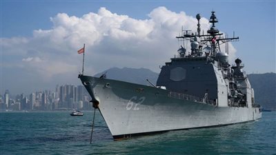 أمريكا ترسل سفينة حربية عبر مضيق تايوان والجيش الصيني يعلق