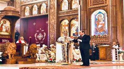 الرئيس يهنئ شعب مصر ويشارك في الاحتفال بقداس عيد الميلاد