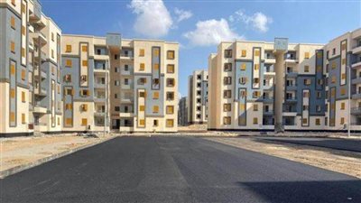 وزير الإسكان يستعرض الموقف التنفيذي للمشروعات السكنية والمرافق بمدينة  