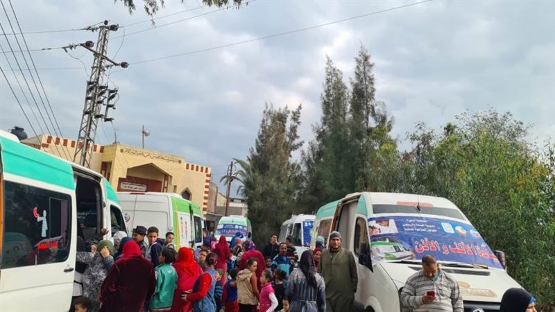 الكشف على 1703 مواطن