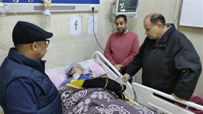 محافظ أسيوط يزور مصابي حادث انهيار منزل بحي غرب