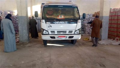 ضبط 12 طنًا من المواد الغذائية المدعمة خلال حملات رقابية وتفتيشية بمركز ملوي بالمنيا