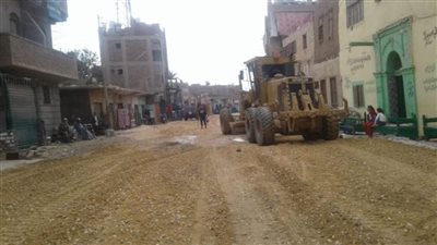 محافظ بني سويف يتفقد الموقف التنفيذي لخطة وأعمال الرصف بأهناسيا