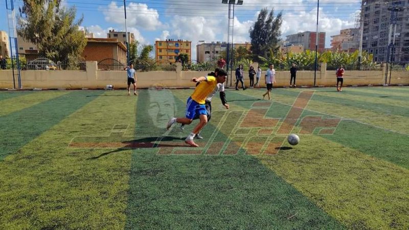 مبارة الخماسي