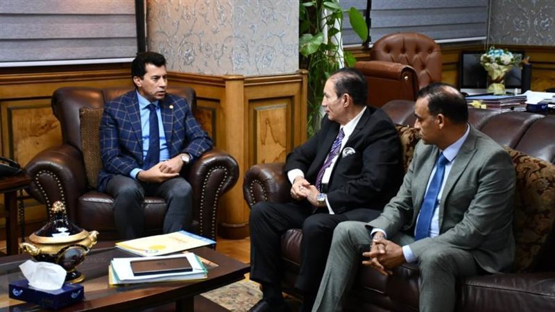 الوزير ومجلس الاسماعيلى