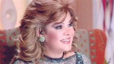 صفاء أبوالسعود تشارك أبناء 