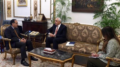 رئيس الوزراء يلتقي سفير جمهورية العراق لدى مصر