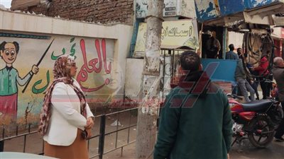 إزالة الإعلانات المخالفة وغير المرخصة بكفر الشيخ 