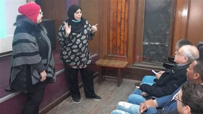 مشاركة كبيرة بندوة وعرض فيلم 